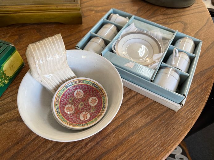 Tea Set + Chinese Spoons & Ramen Bowls 