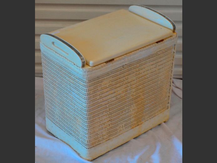 VINTAGE LAUNDRY BIN, 51 x 32 x 51cm