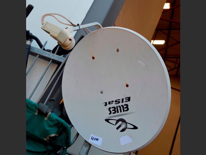 ELLIES SATELLITE DISH WITH LNB