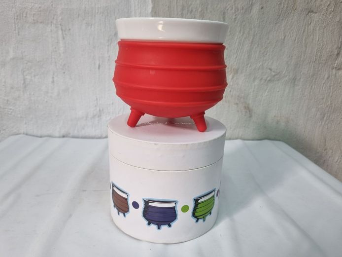 Andy Cartwright "Potjie" Ceramic Bowl with Silicone Sleeve
