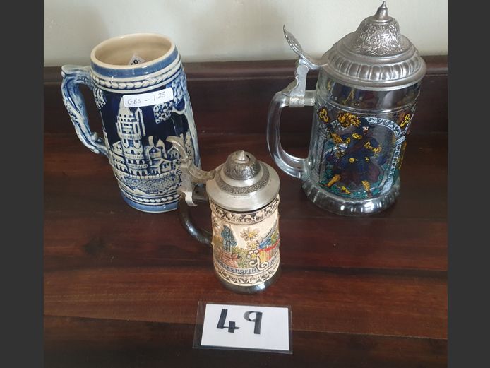 LOT: SOUVENIR HAND PAINTED BEER STEIN & BEER MUGS