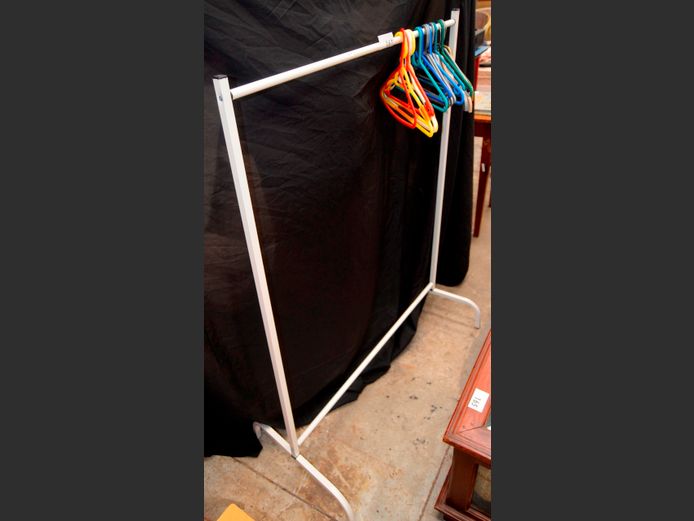 WHITE METAL CLOTHING RAIL, 104 x 136cm