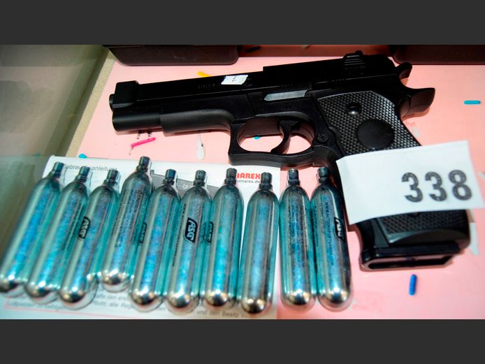 MODEL 92F/CAL.9 PARABELLUM PISTOL WITH AIR CYLINDERS [Unchecked]