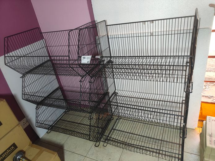 6 X WIRE BASKETS