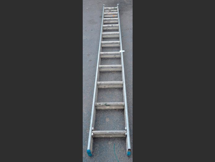 ALUMINIUM EXTENSION LADDER
