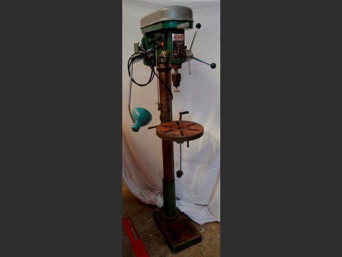 KTK 16-SPEED PEDESTAL DRILL PRESS [Switches on, untested further]