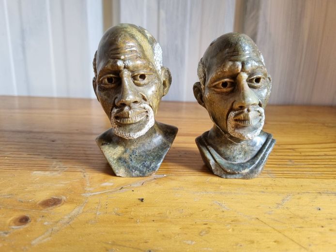 Hand-Carved Serpentine Stone Sculptures: Traditional African Busts