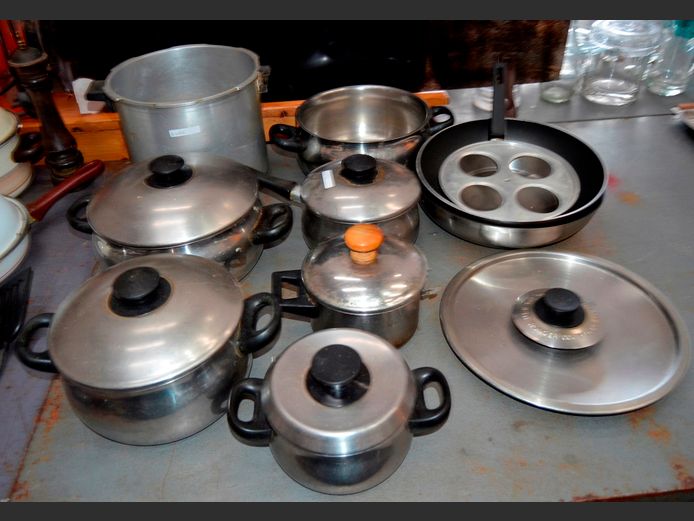 PANTERWARE STAINLESS STEEL POTS WITH LIDS, NON-STICK FRYING PAN, etc