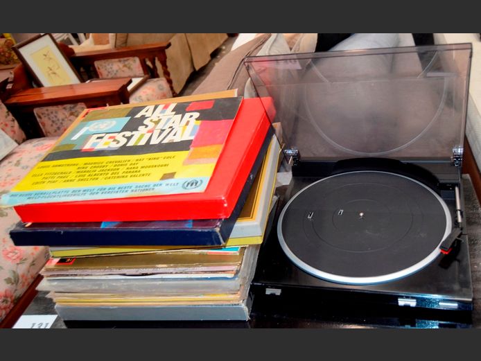 SANYO TURNTABLE WITH COLLECTION LP RECORDS [Switches on, untested further, LP's Unchecked]