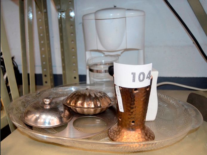 COFFEE MACHINE [Switches on, untested further], etc