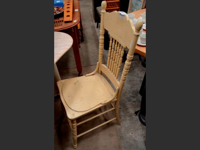 VINTAGE CREAM PAINTED SPINDLE BACK KITCHEN CHAIR