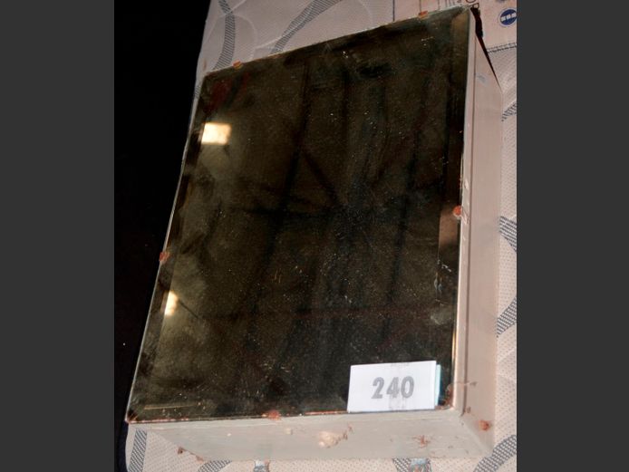 WHITE MIRROR FRONT BATHROOM CABINET, 30 x 23 x 41cm