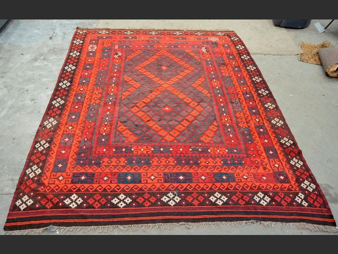 MAIMANA GEOMETRIC PATTERNED KELIM CARPET WITH CERTIFICATE, 305 x 247cm