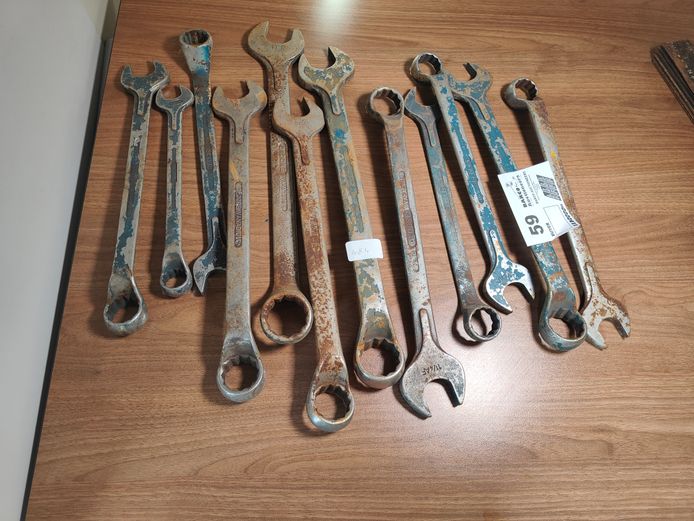10 X VARIOUS SPANNERS