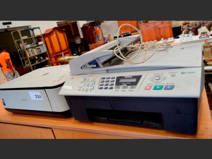 LOT: BROTHERS & CANON PIXMA PRINTERS [Switch on, untested further] [Untested] [#: 422569314]