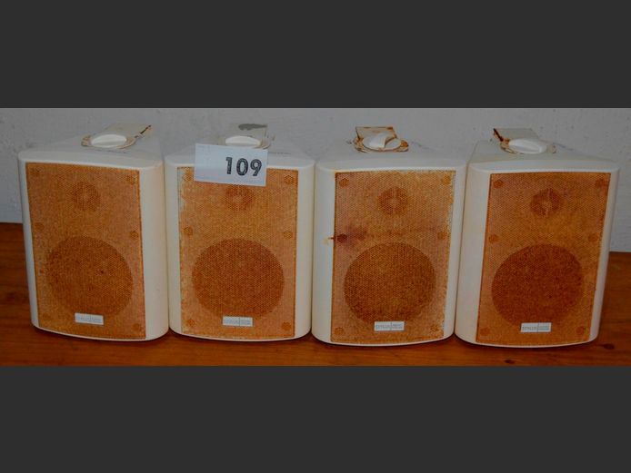 SET OF 4 STYLUS AUDIO VISUAL SPEAKERS WITH WALL MOUNT BRACKETS [Switch on, untested further, rusty]