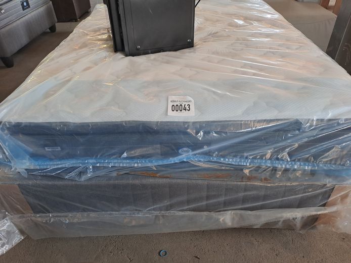 SEALY POSTURE PREMIER MICHIGAN QUEEN BASE SET 