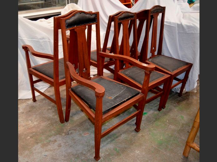 SET OF 5 OAK DINING CHAIRS WITH LEATHER TOUCH SEATS & PAIR CARVERS [Leather touch worn, 1 Seat needed]