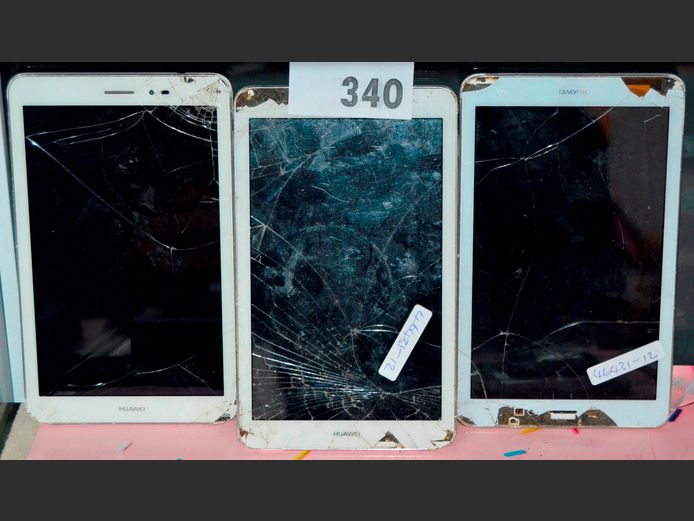 LOT: 3 x HUAWEI TABLETS [Damaged, Untested, no chargers]