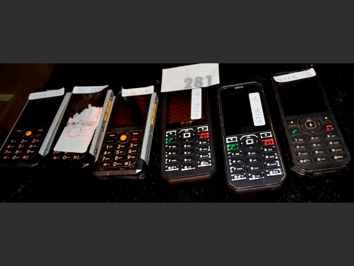 LOT OF 6: CAT CELLPHONES [Damaged, Untested, no chargers]