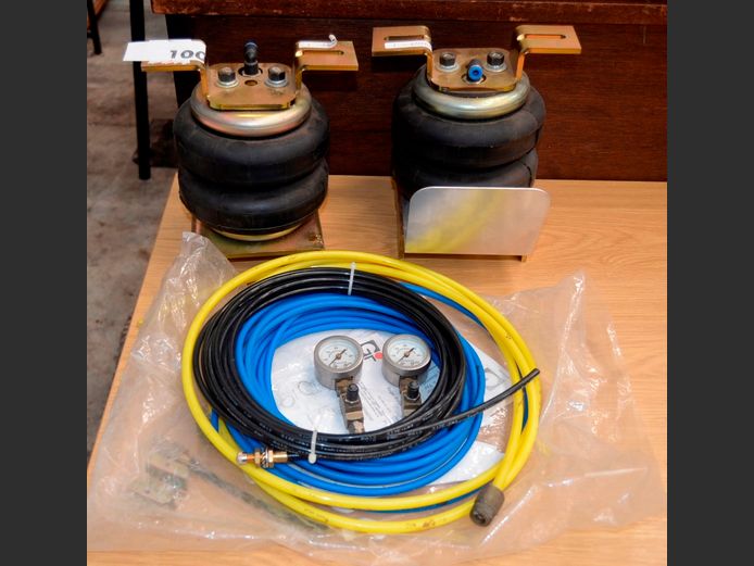 SET 4x4 ISUZU KB SERIES AIR SPRINGS WITH PRESSURE GAUGES, etc