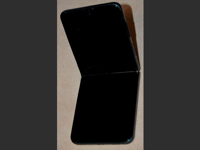 SAMSUNG Z-FLIP 3 [Untested, no charger, damaged]