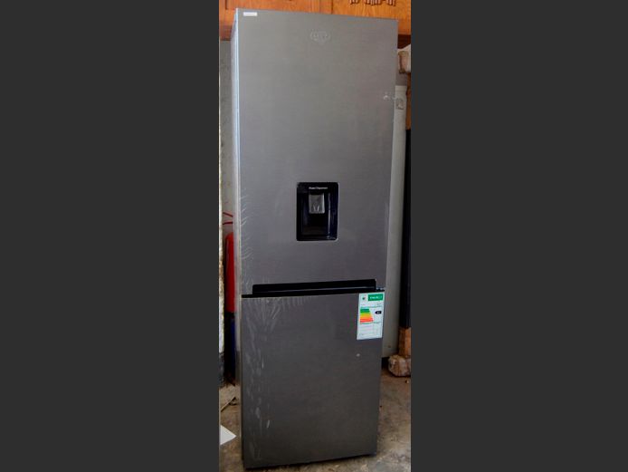 DEFY METALLIC FRIDGE FREEZER WITH WATER DISPENSER [Switches on, Untested further] [#: 423763741]