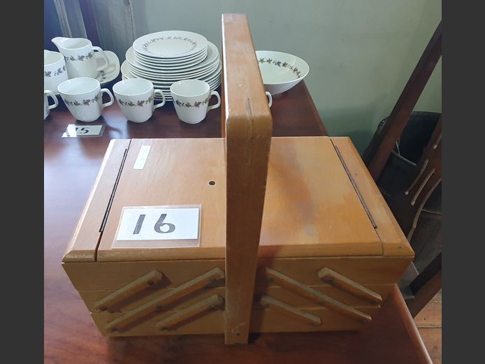 VINTAGE OAK SEWING BASKET