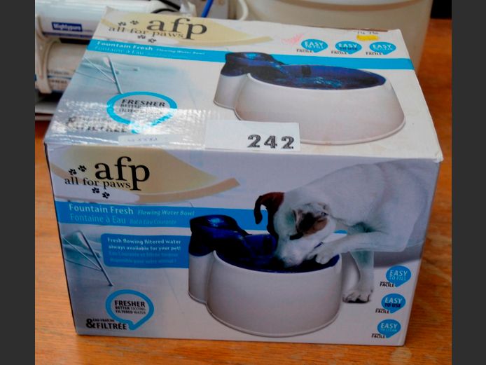 PET FOUNTAIN FRESH FLOWING WATER BOWL [Untested]