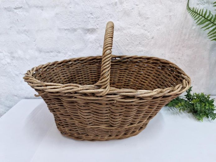 Vintage Oval Woven Wicker Trug Basket with Fixed Twisted Carry Handle