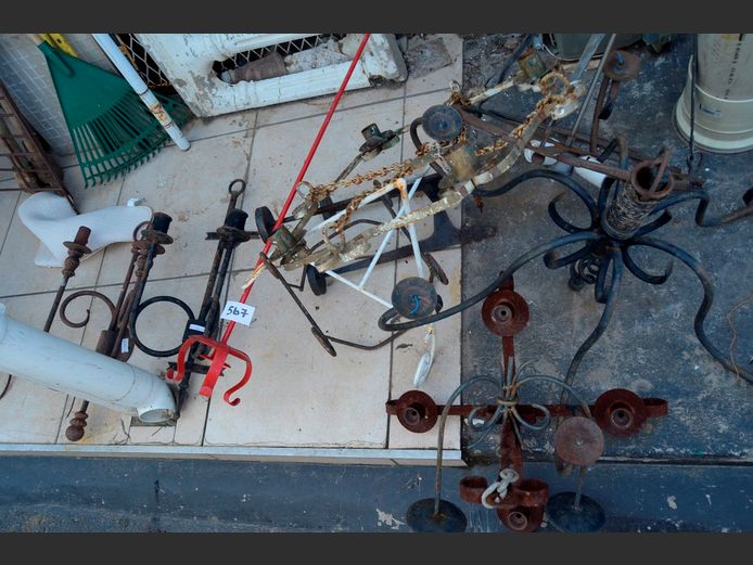 LOT: STEEL CHANDELIERS, WALL SCONCE, STANDS, etc