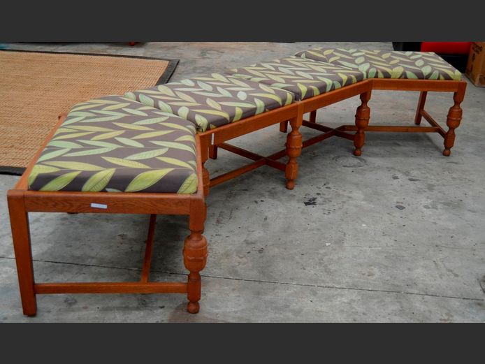 OAK BENCH WITH CUSHIONS, 285 x 95 x 48cm