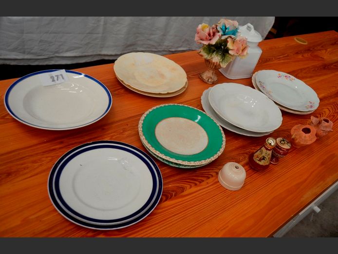 CLARICE CLIFF, ALFRED MEAKIN & SHELLEY: PLATES, ROSE ORNAMENT, JAR WITH LID, etc [Damage to some pieces]