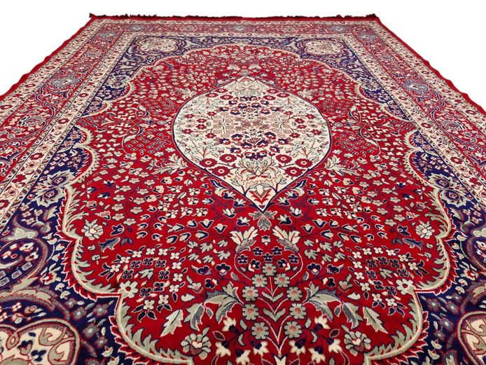 Very Large Classic Traditional Turkish Silk Rug