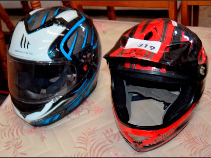 LOT: 2 x MOTORBIKE HELMETS