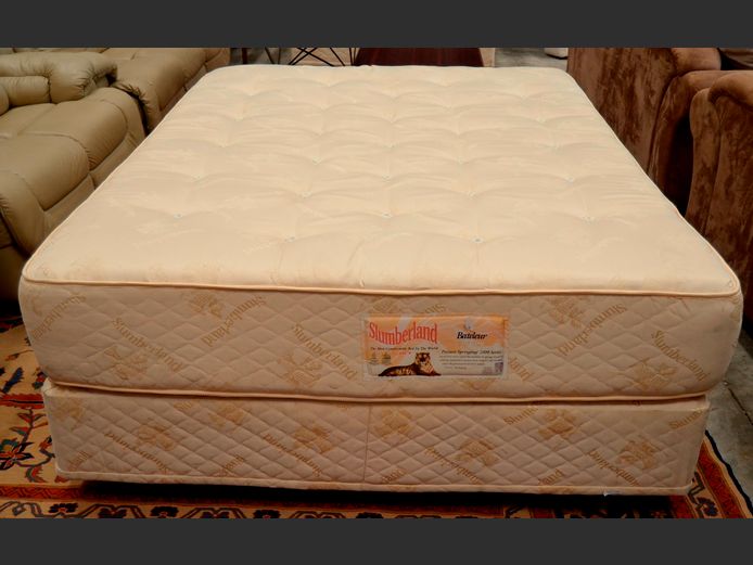 SLUMBERLAND QUEEN SIZE BED BASE & MATTRESS SET