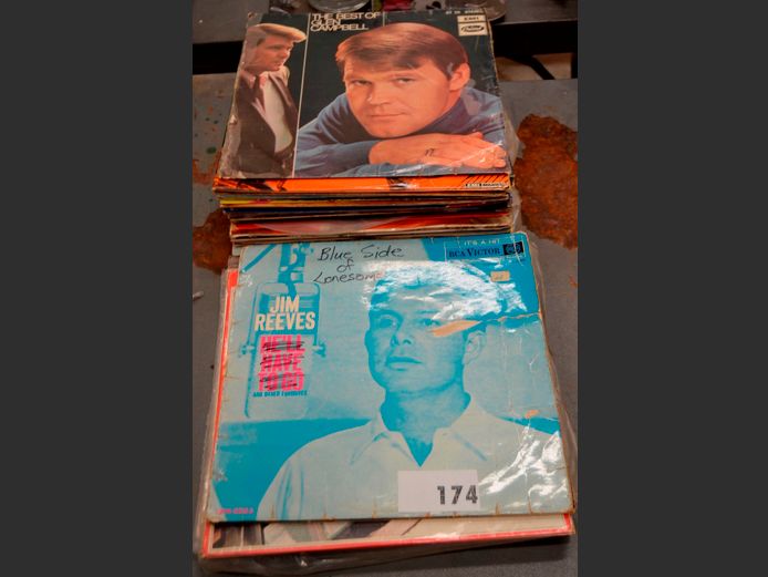 COLLECTION LP RECORDS: JIM REEVES, THE BEATLES, GLEN CAMPBELL, etc