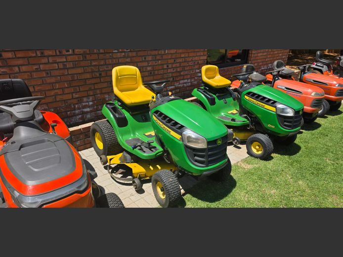 John Deere twin engine