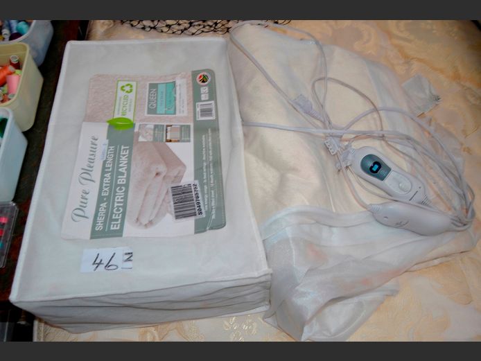 SHERPA QUEEN EXTRA LENGTH ELECTRIC BLANKET, 152 x 205cm, & ANOTHER [Untested]