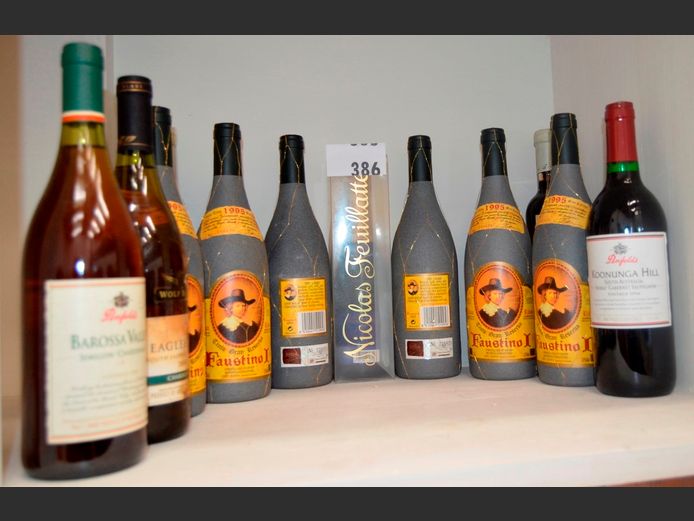 LOT: 13 x BOTTLES WINE [Condition of contents unknown]