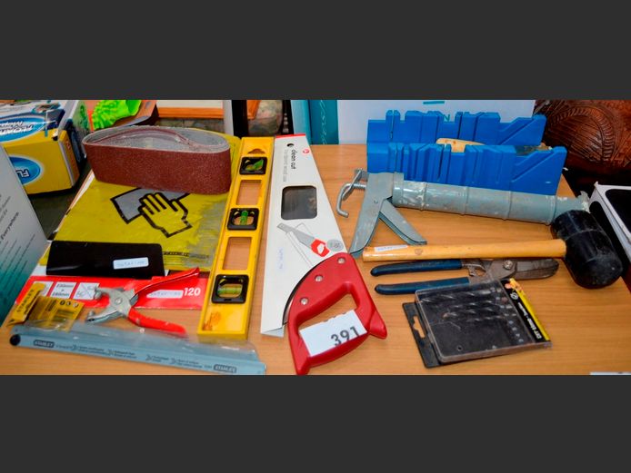 MALLET, WOOD SAW, SAW BLADES, etc