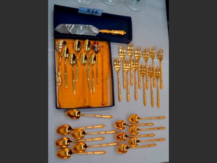 GOLD PLATE: SET OF 12 CAKE FORKS & TEASPOONS, CAKE LIFT, etc