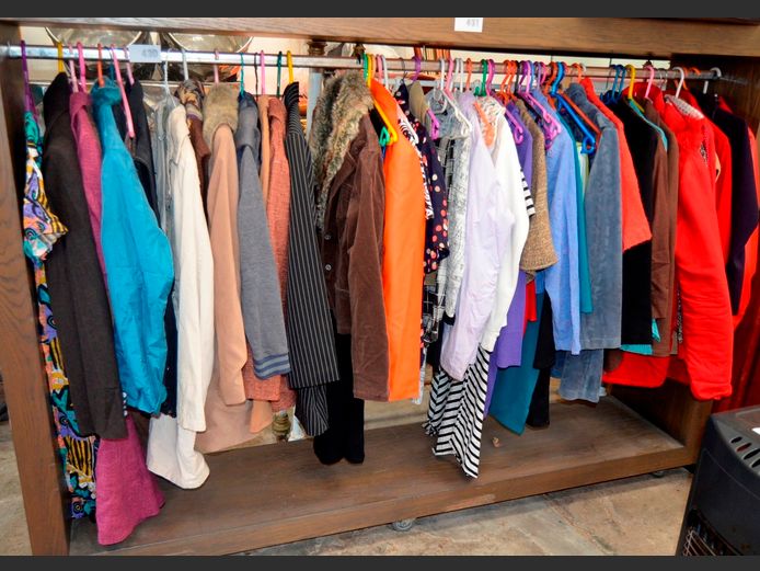LARGE LOT: LADIES JACKETS, FLEECY TOPS, PANS, etc