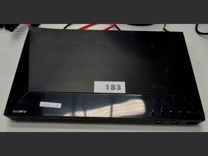 SONY DVD PLAYER [Switches on, untested further]