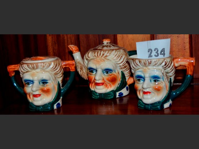 CHARACTER TEAPOT, CREAMER & SUGAR BASIN