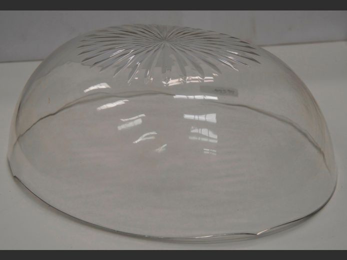 CUT GLASS CLOCHE, 32 x 26 x 12cm