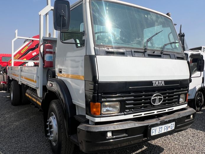 2008 TATA 1518 with Palfinger 12000 Top Seat