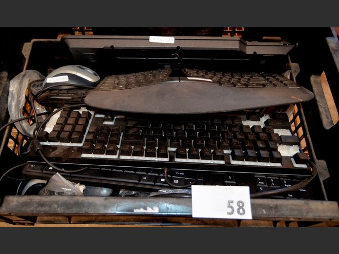 KEYBOARDS, MOUSES, DISPLAY CABLES, etc [Untested]