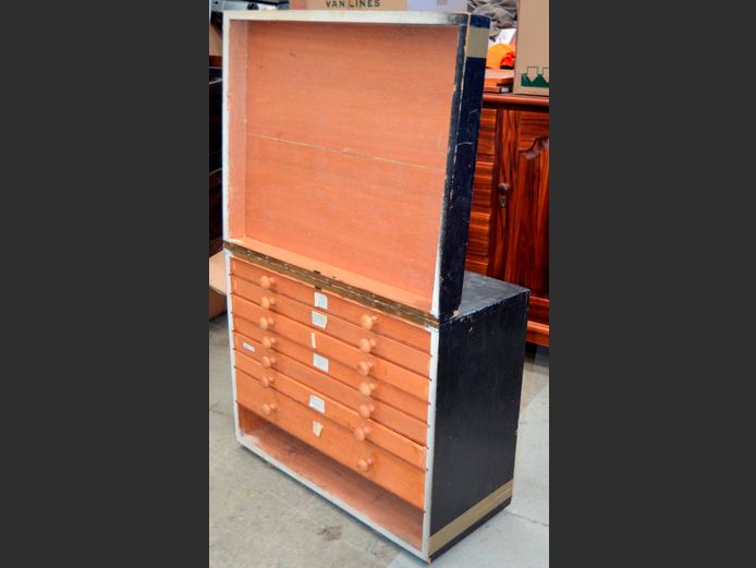 MERANTI UNDER BLACK PAINT 7-DRAWER TOOL CHEST, 70 x 36 x 57cm [Needs a drawer, drawers a bit sticky]