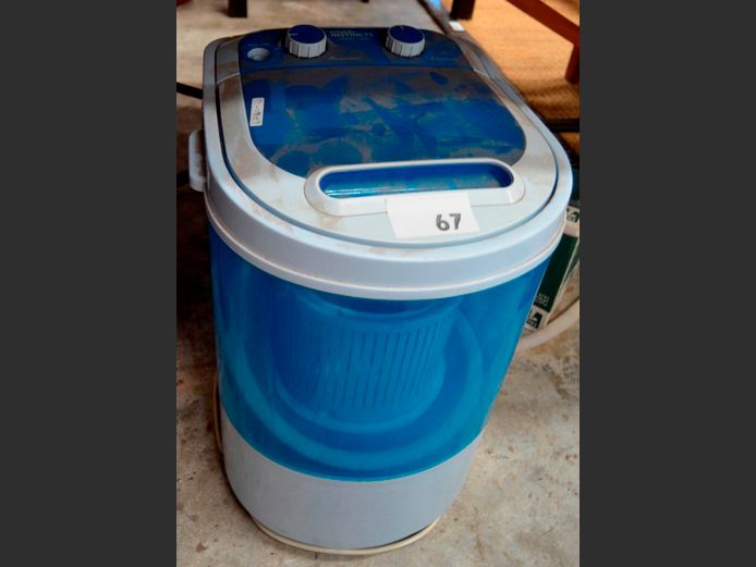 NATURAL INSTINCTS MINI PORTABLE WASHING MACHINE [Switches on, Untested further]